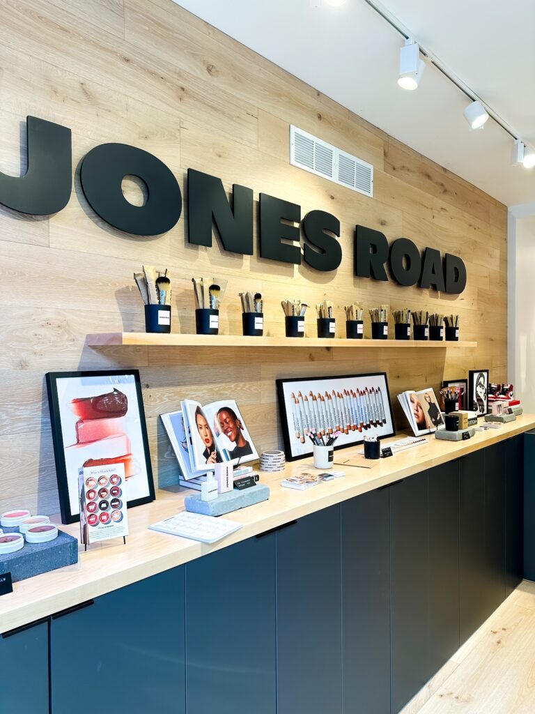 jones road beatuy, bobbi brown, chicago bucktown